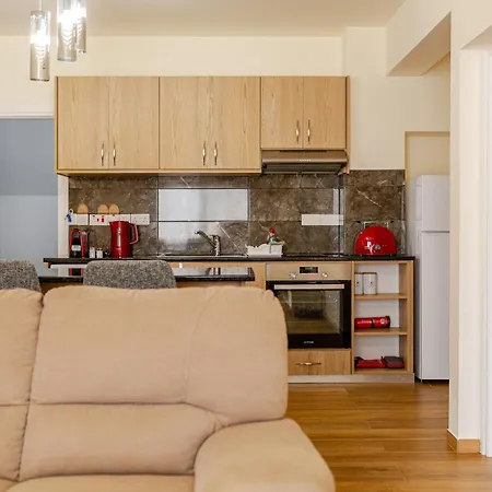 Apartment Danaos Seaside 001 With Pool In Tourist Area Paphos