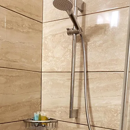 דירה Danaos Seaside 001 With Pool In Tourist Area פאפוס