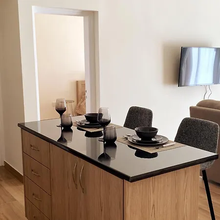 Danaos Seaside 001 With Pool In Tourist Area *